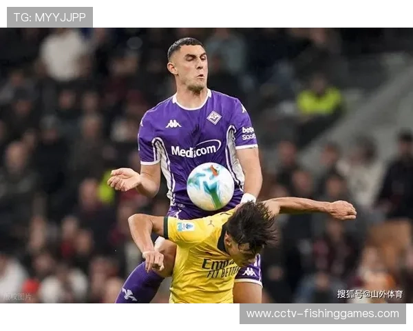 热那亚门将扑救屡建奇功，客场逼平卡利亚里