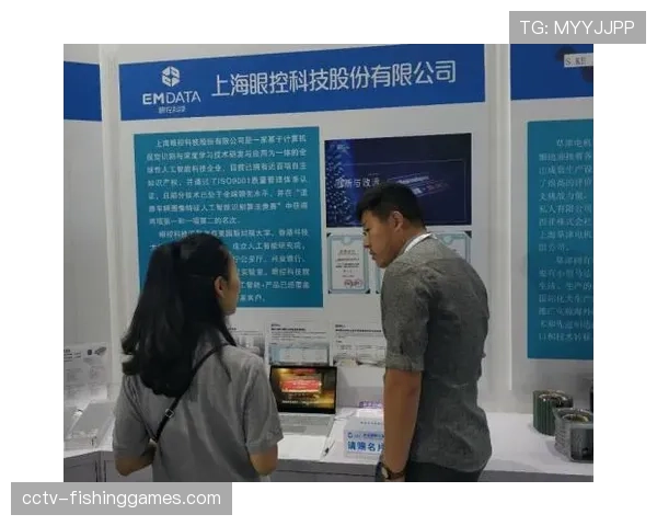 专访一位球场“追踪相机”操作员：讲述如何用科技之眼捕捉每秒25帧的细节